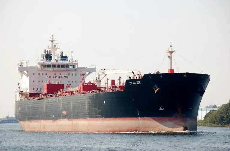 Pétrolier ELLIE M II